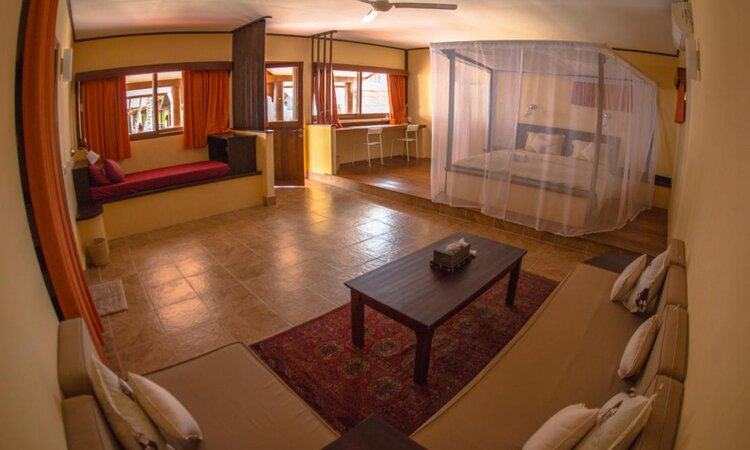 Tompotika Dive Lodge: Deluxe Bungalow Interior View