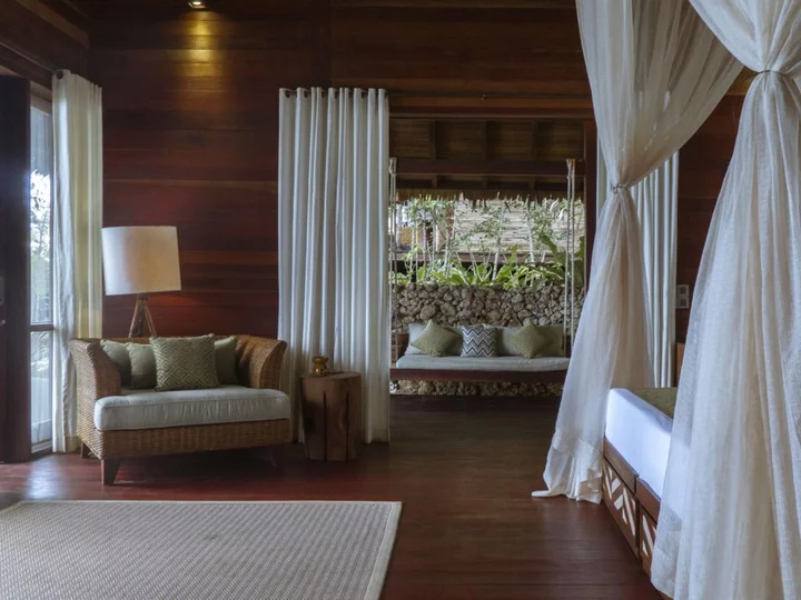  Moro Ma'Doto Resort, Morotai-Moluccas: Bungalow room with cosy corner