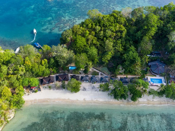 white sands beach resort lembeh dive resort