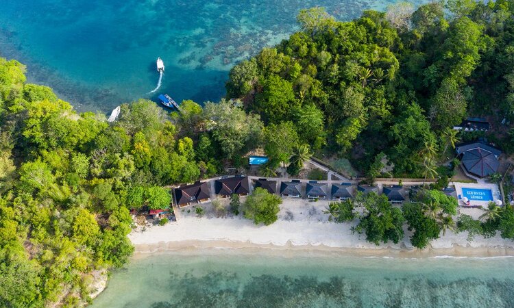 North Sulawesi: White Sands Beach Resort, Eco Divers Lembeh