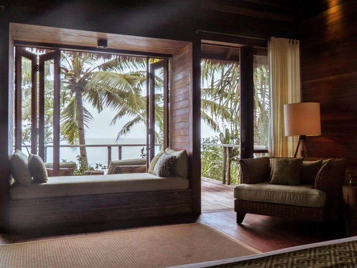  Moluccas Morotai - Moro Ma'Doto Resort: Living area with ocean view