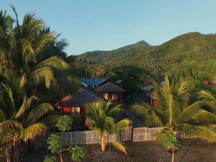 Sulawesi: Tompotika Dive Lodge