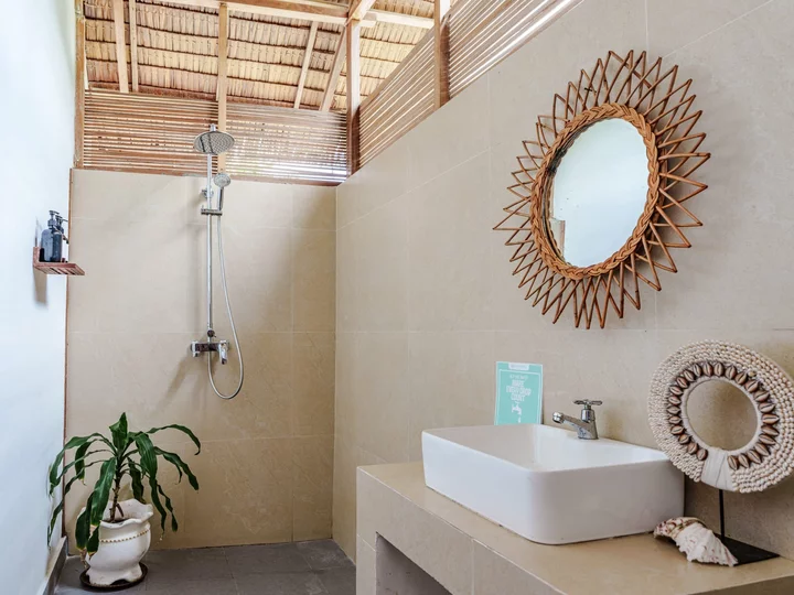 Reconnect Resort, Togean Islands: Sunset Villa Bathroom