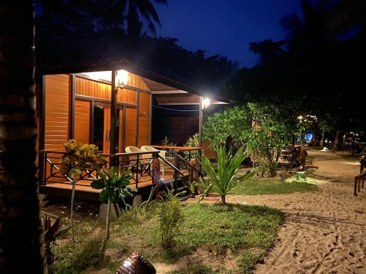 Sulawesi: Sea Souls Resort - bungalow exterior view by night