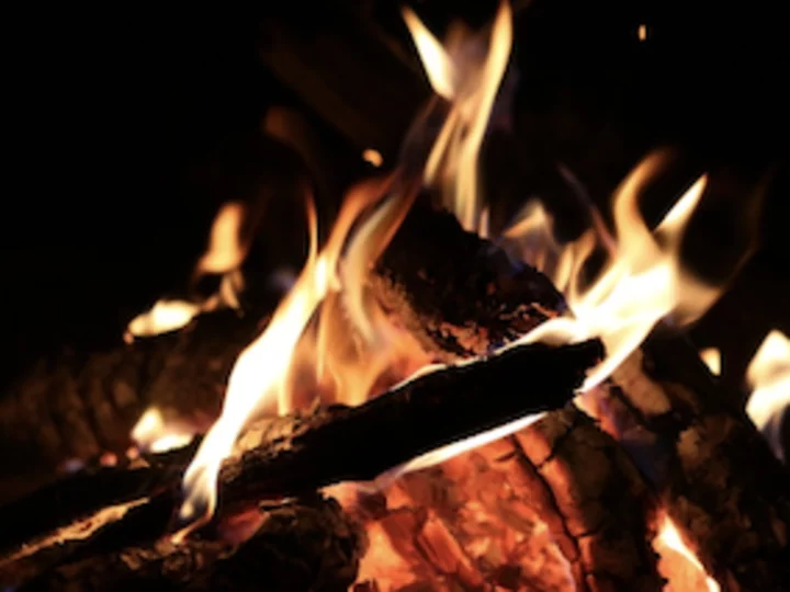  Sulawesi, Gunung Tatawiran Tour: Jungle camp with camp fire