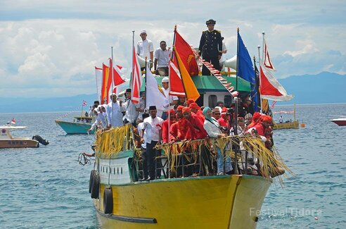 Molukken, Gewürzinseln I Moluccas, Spice Islands: Festboot des Sultans zum Tidore Festival I Sultan's festival boat for the Tidore Festival 