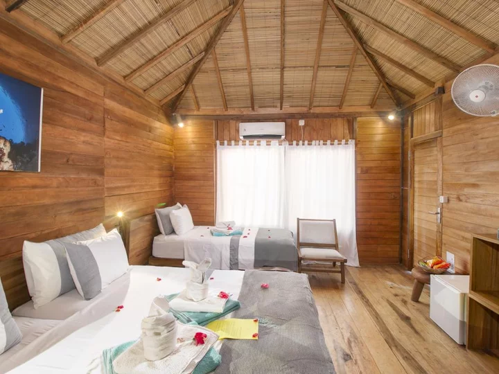 Kuda Laut Resort, Insel Siladen: Drei-Bett Superior Zimmer