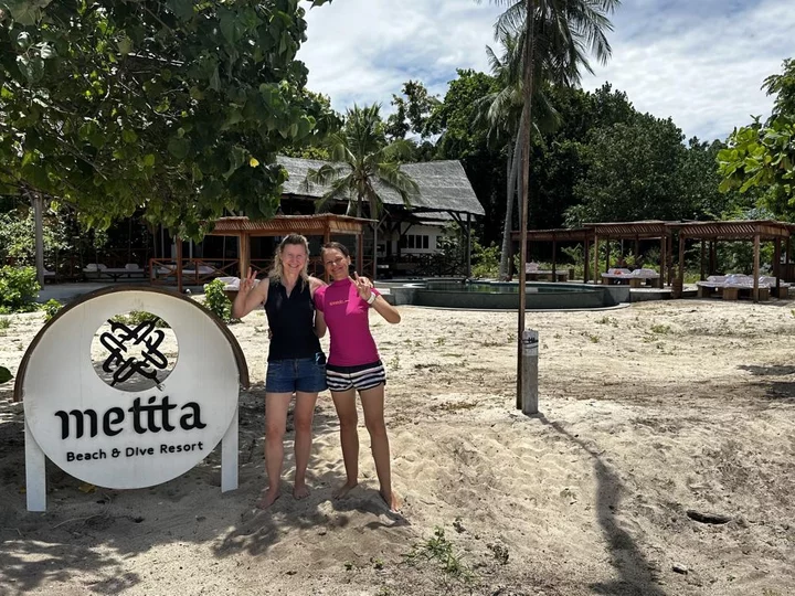 Metita Beach & Dive Resort - Moluccas, Morotai: Beach & Pool