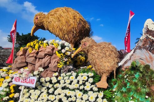 Tomohon International Flower Festival: Flower floats from overseas