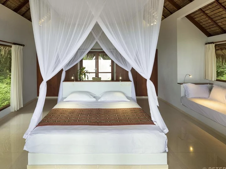 Double Bed Deluxe Beach Bungalow - Selayar Dive Resort, South Sulawesi