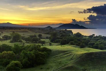 Sumbawa Island: Sunrise over Doroncanga