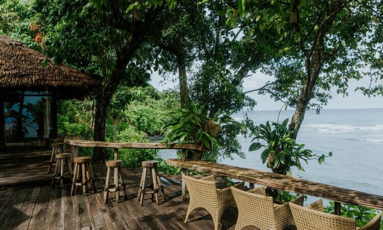  Moro Ma'Doto Resort: Bar with view over the Pacific Ocean, Morotai-Moluccas