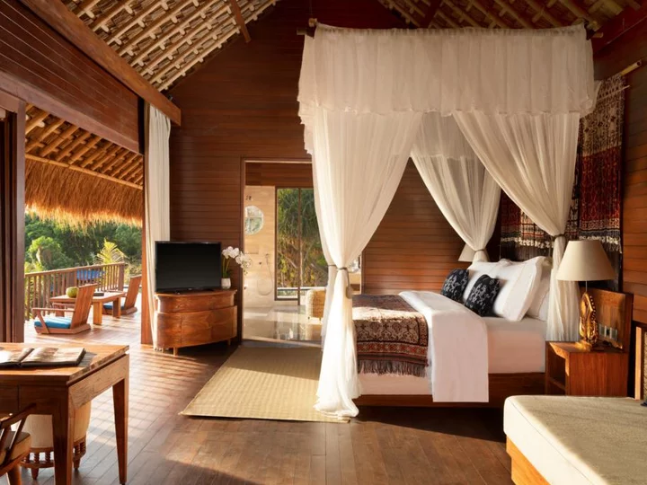 Lelewatu Resort Sumba, Indonesia: Hanging Bedroom Interior View