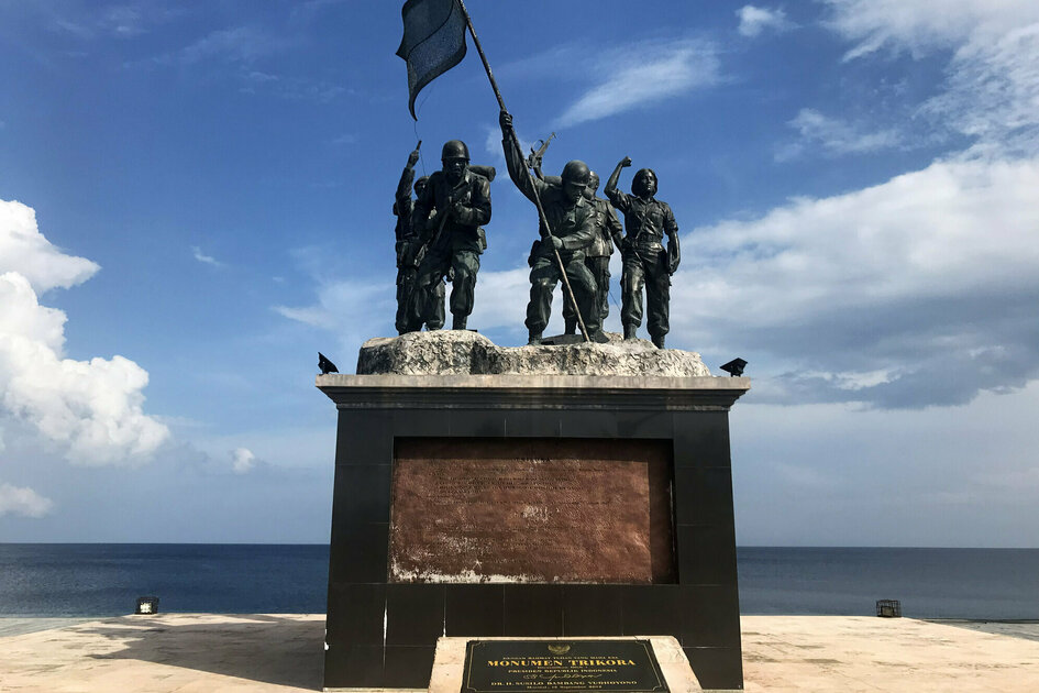 Molukken Gewürzinsel Morotai: Trikora Monument, Morotai im Aufbruch