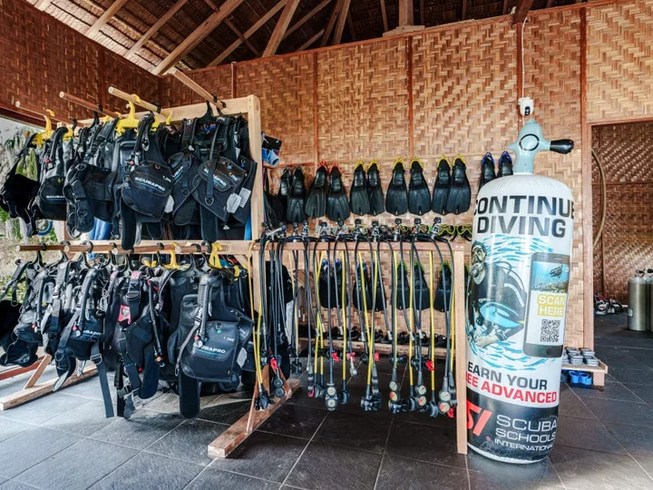 Reconnect Resort, Buka-Buka Islands, Sulawesi: Dive Center with Dive Equipment
