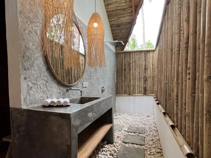 Indonesien, Morotai: Metita Beach Resort, Bad