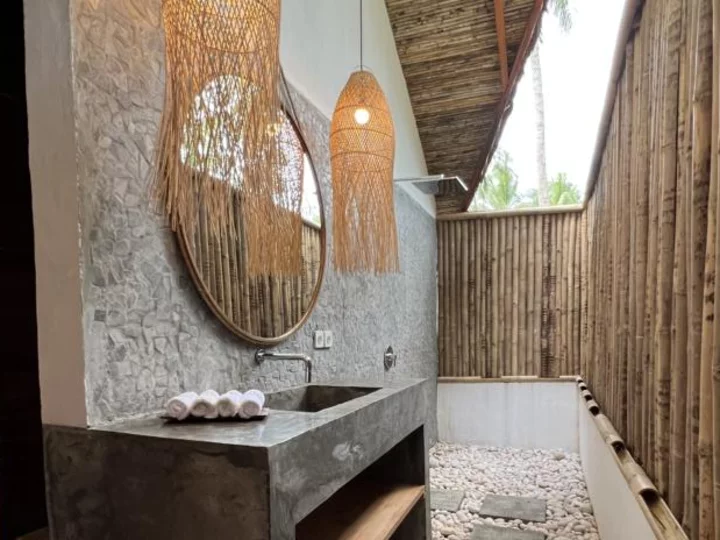 Indonesia - Morotai: Metita Beach Resort - Bathroom