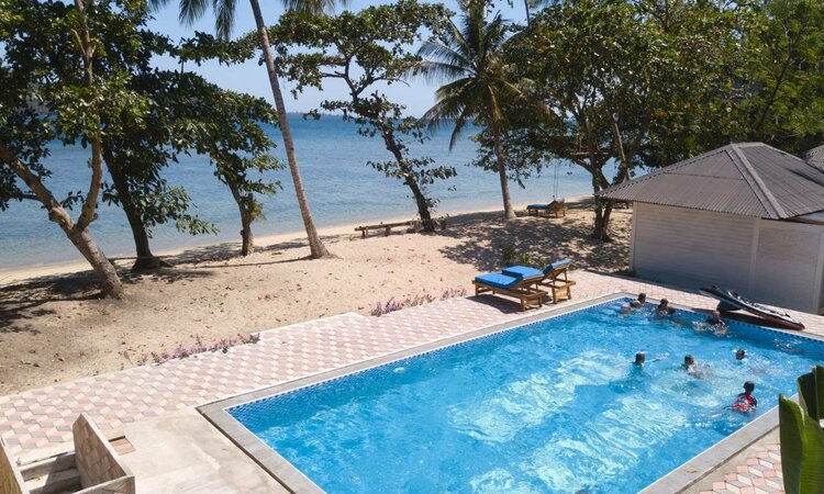 Sulawesi: White Sands Beach Resort Lembeh - Resort Pool