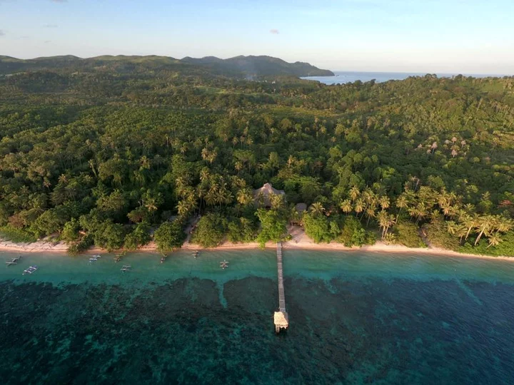  Sulawesi, Bangka Island: Coral Eye Resort