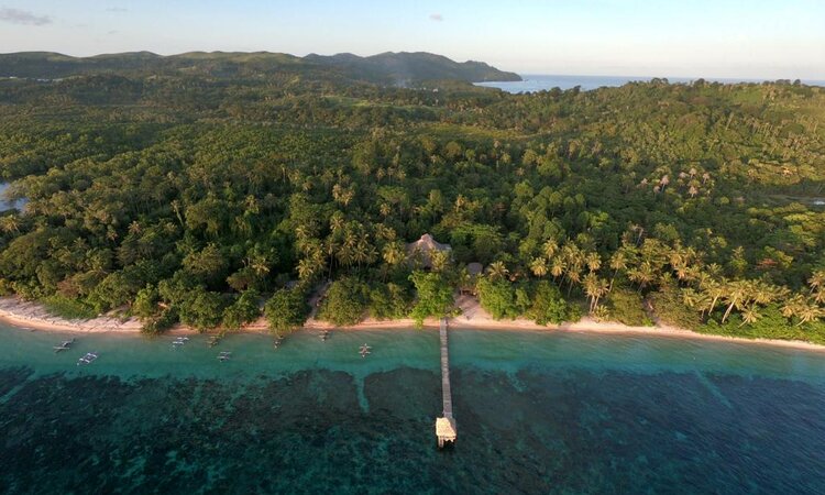  Sulawesi, Bangka Island: Coral Eye Resort