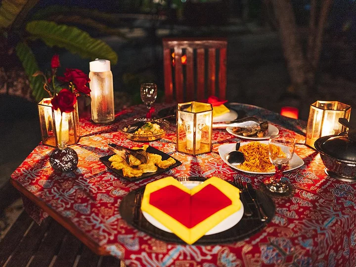 Raja Ampat Biodiversity Nature Resort, Restaurant: Beach Candlelight Dinner