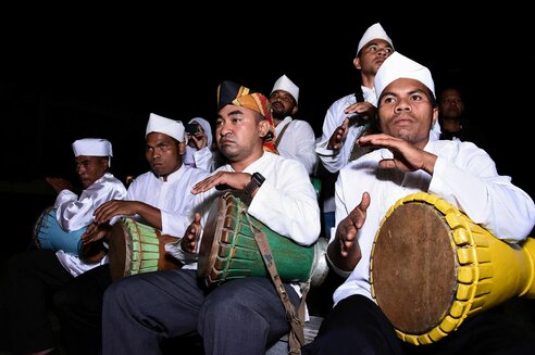 Molukken, Gewürzinseln I Moluccas, Spice Islands: Lokaler Musiker auf Tidore Festival I Local musicians at Tidore Festival