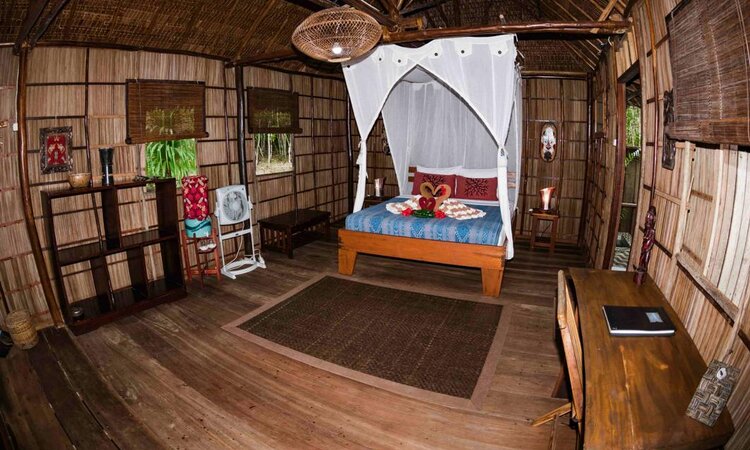 Raja Ampat Biodiversity Nature Resort: Superior Bungalow inside