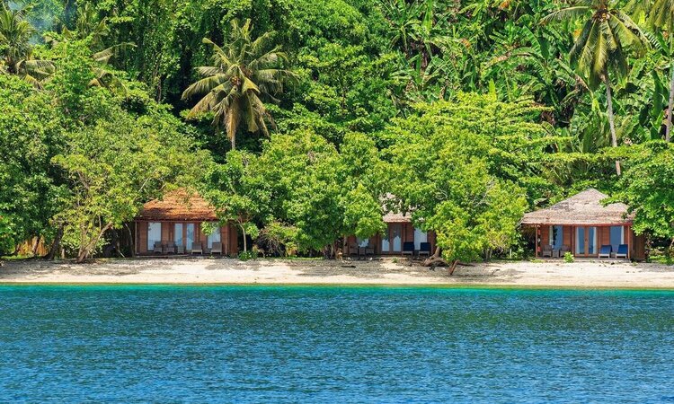 Sali Bay Resort, Moluccas: Exterior view of villas