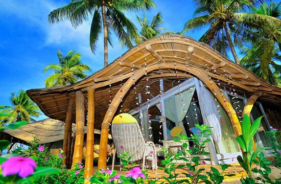 Beach bungalow with terrace in the Coconut Garden Beach Resort, Flores Island/Indonesia