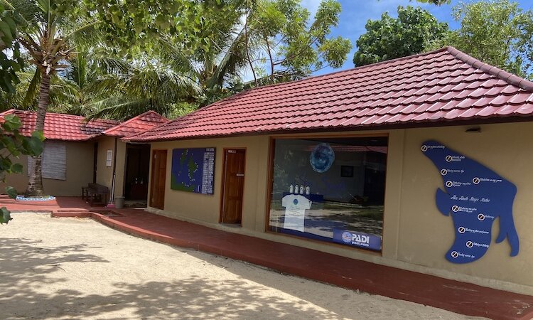 Sulawesi: Sea Souls Resort - Dive Centre