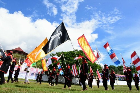 Molukken, Gewürzinseln I Moluccas, Spice Islands: Fahnenumzug I Flag Parade, Tidore Festival