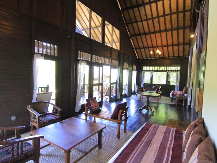 Sumbawa Island, Samawa Seaside Cottages: Four Bedroom Cottage Living Room