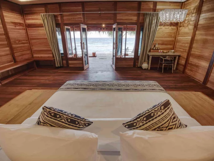  Cove Eco Resort: Superior Bungalow Interior View