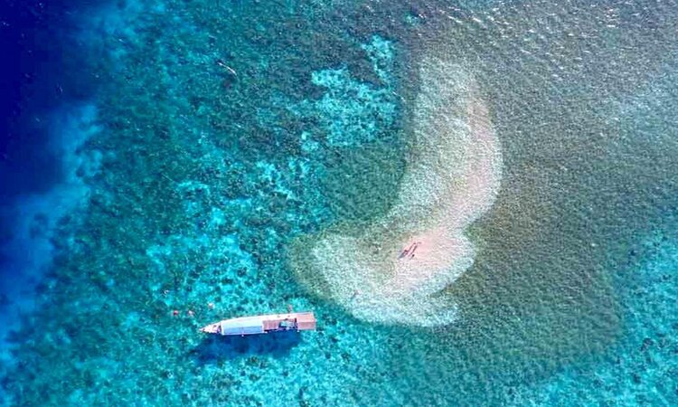 Sumbawa, Indonesien - Bootsausflug zu Mini-Insel