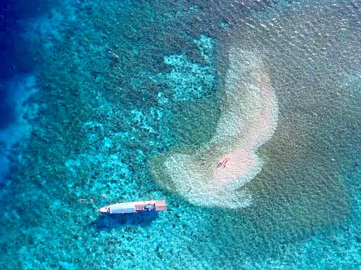 Sumbawa, Indonesien - Bootsausflug zu Mini-Insel