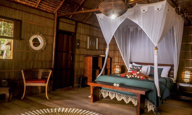 Raja Ampat Biodiversity Nature Resort: Deluxe Bungalow Interior View