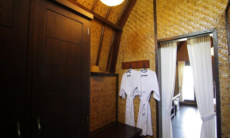 Sumbawa Island, Samawa Seaside Cottages: One Bedroom Lumbung Inside