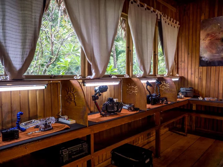 Sulawesi, Siladen Resort & Spa Diving Center Kameraraum