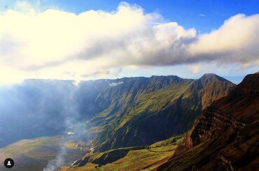 Sumbawa, Lesser Sunda Islands: Tambora volcano crater in sunshine