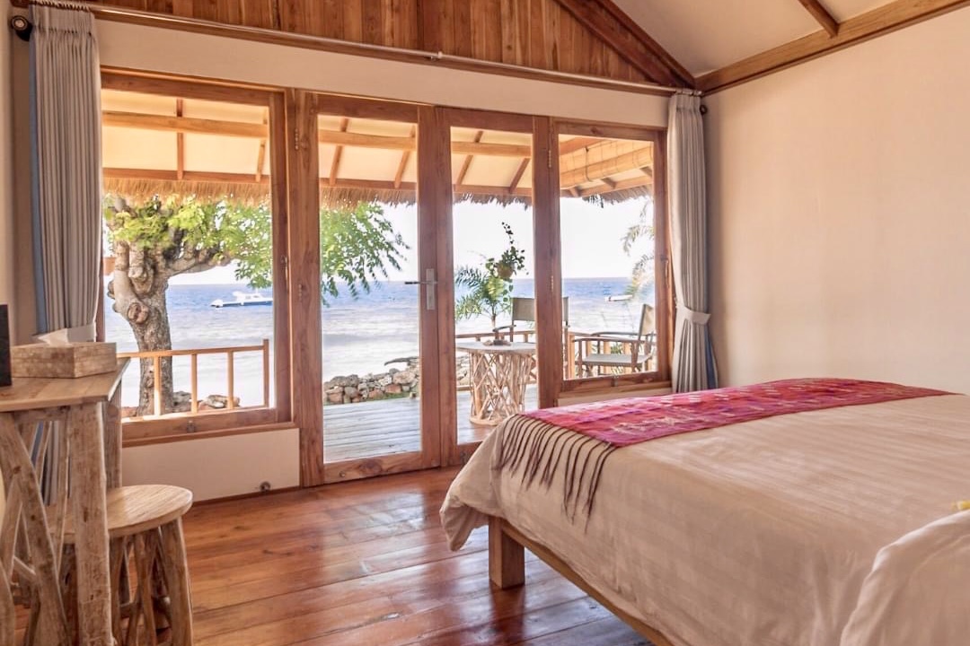 Beach Bungalow Double Room with Ocean View, Kalimaya Dive Resort, Sumbawa Island/ Komodo National Park