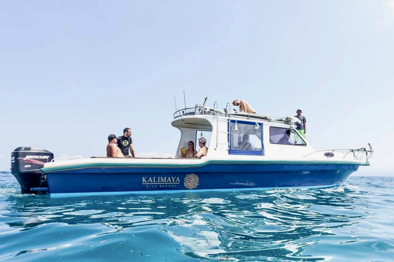 Diving boat on departure: Kalimaya Dive Resort Sumbawa, Lesser Sunda Islands/Indonesia