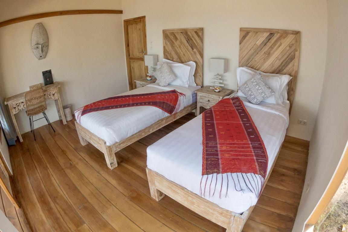 Interior View Twin Bed Room, Sea View Bungalow: Kalimaya Dive Resort, East Sumbawa/ Komodo National Park