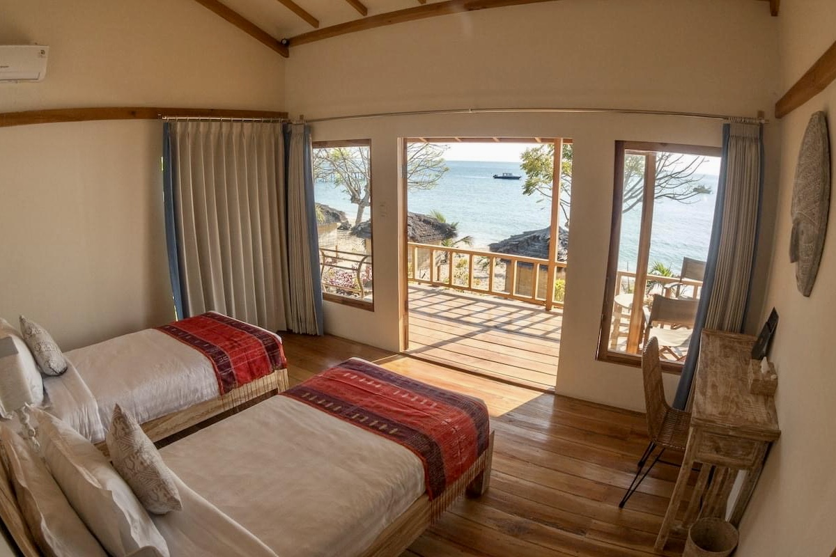 Twin Bed Room with Ocean View, Sea View Bungalow: Kalimaya Dive Resort, Sumbawa Island/ Indonesia