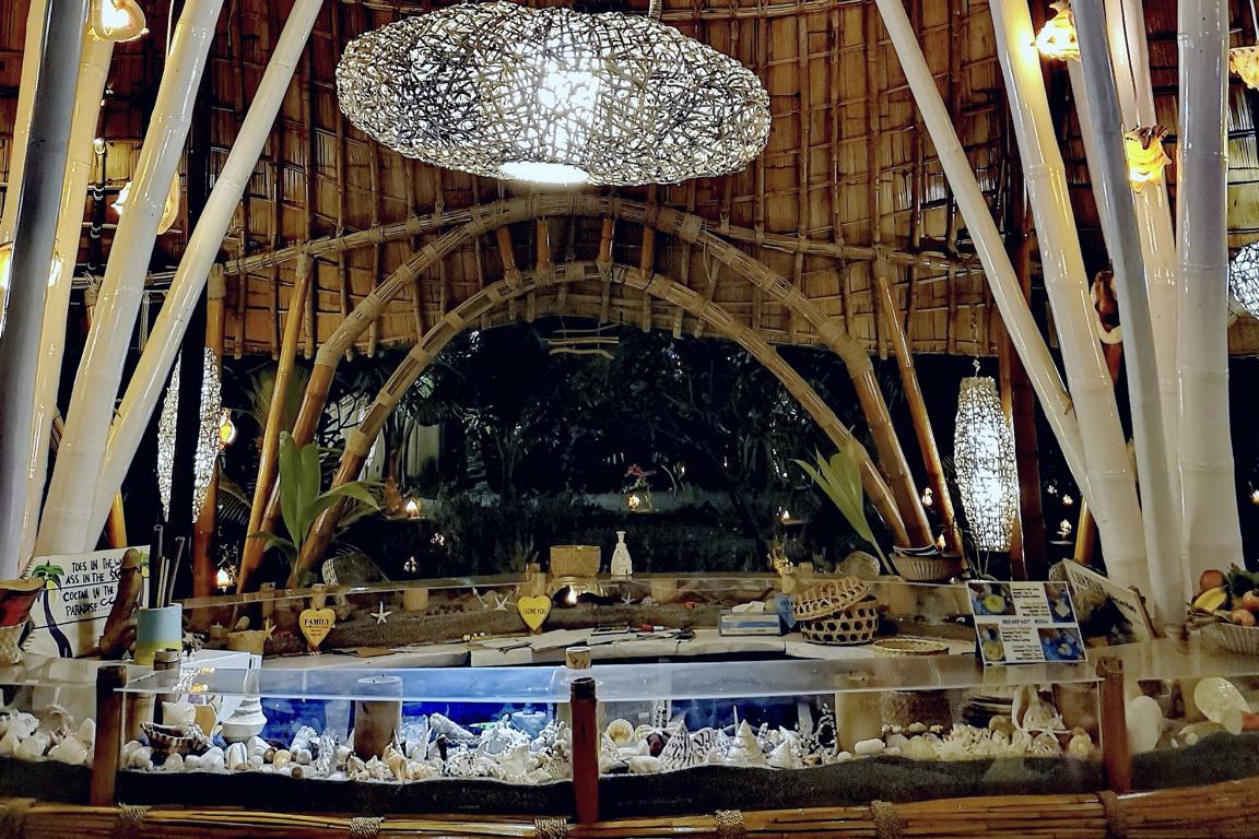 Insel Flores, Coconut Garden Beach Resort: Resort Restaurant