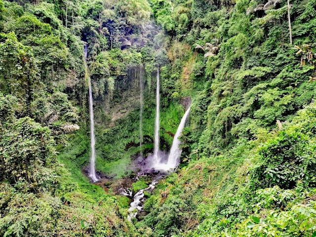 Sulawesi: Wasserfall nahe Tomohon