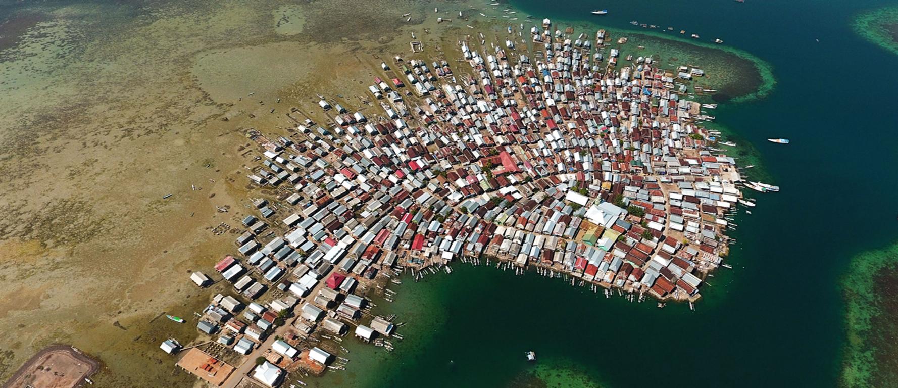 See-Nomadendorf in Sumbawa, Indonesien - Kleine Sunda Inseln